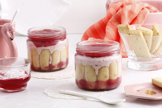 Strawberry Cream Cheese Trifle [200 ml jar]